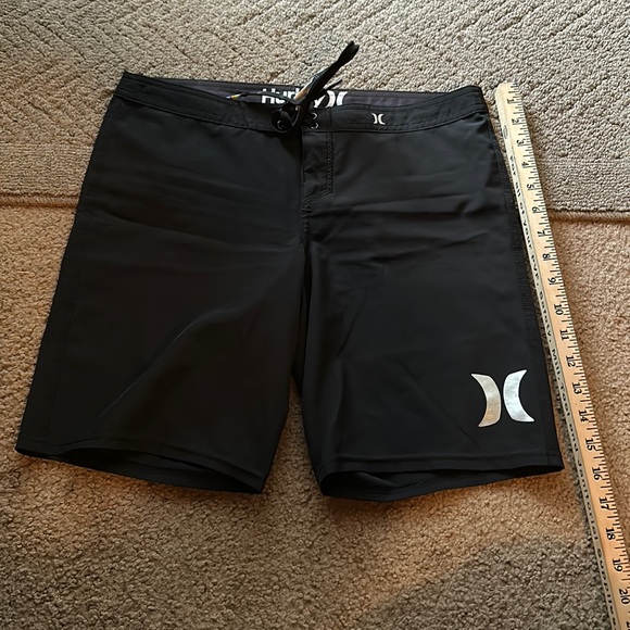 Hurley phantom board shorts - Picture 1 of 6